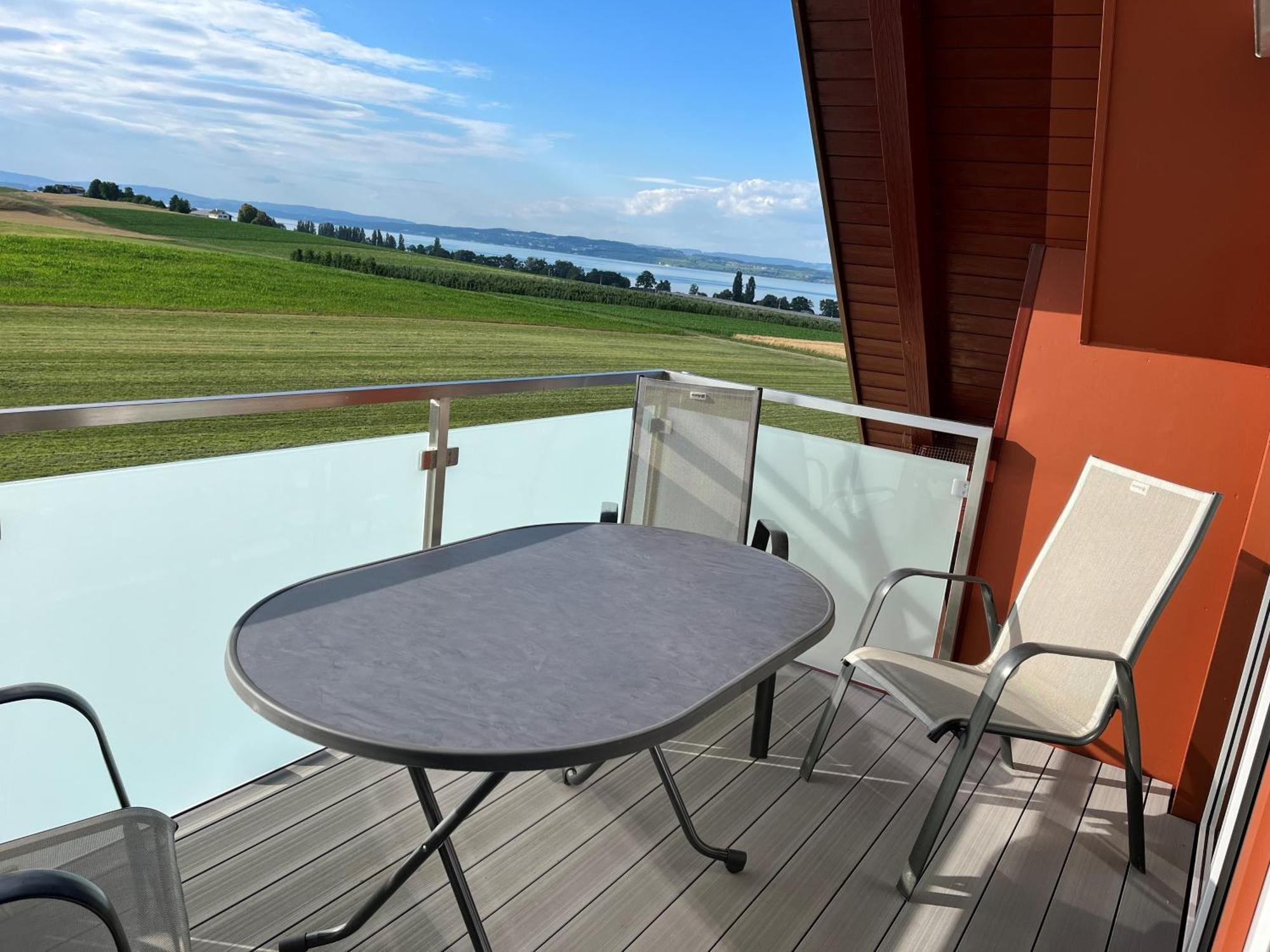 Seemoewe Swiss Quality Hotel Güttingen Exteriör bild