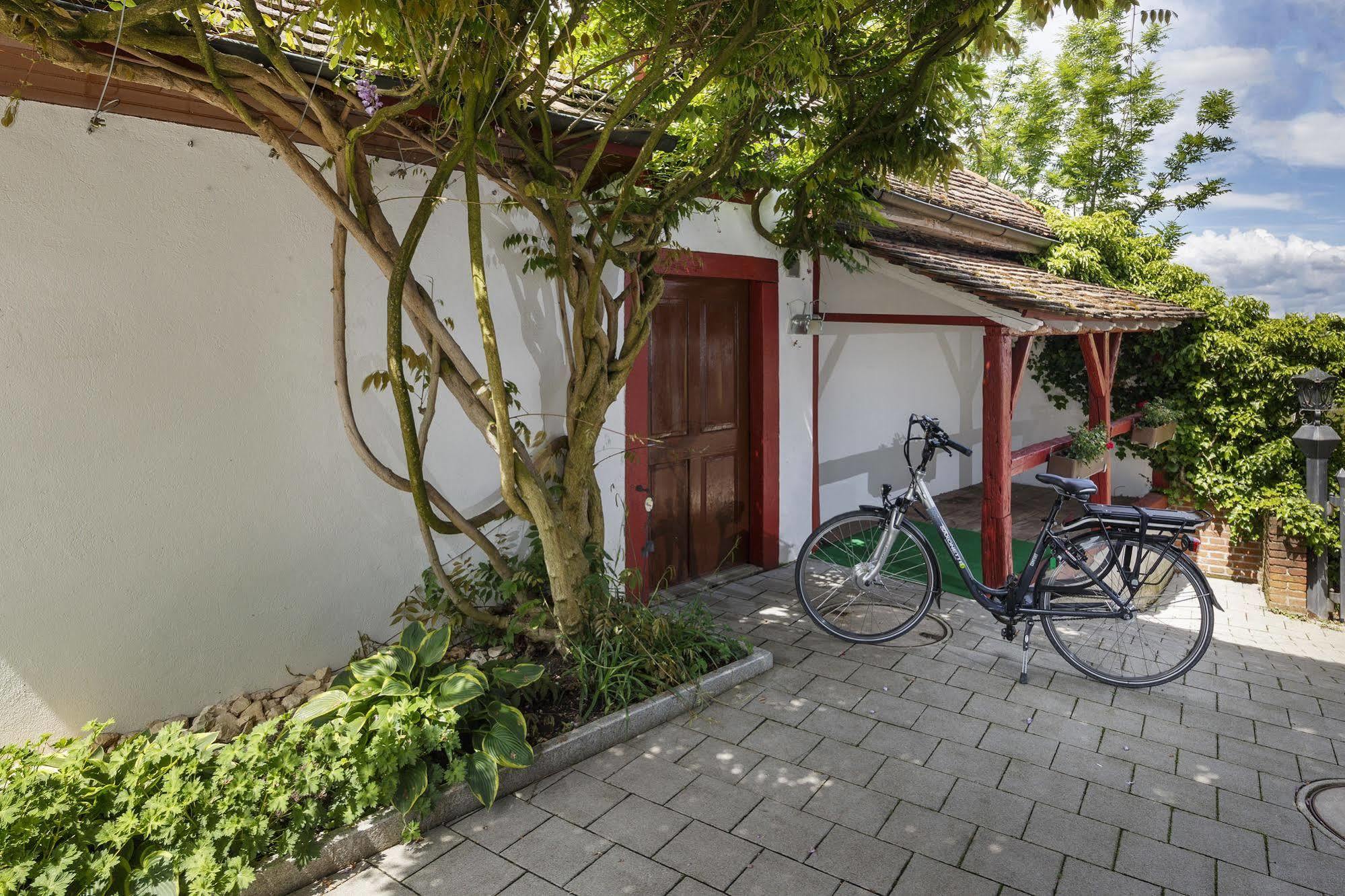 Seemoewe Swiss Quality Hotel Güttingen Exteriör bild